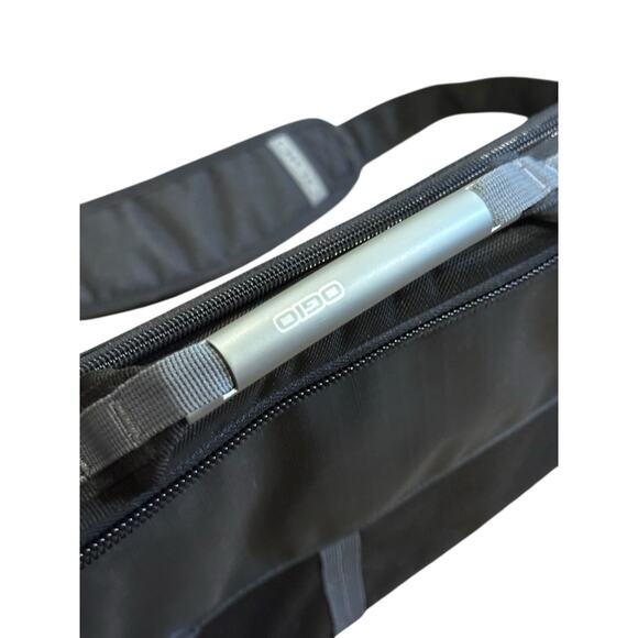 OGIO Messenger Bag Laptop Protection Carrying Case 18" Padded Satchel Briefcase - Picture 2 of 8